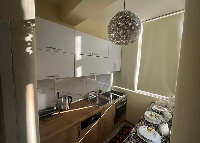 Evis House * تيرانا