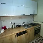 Evis House 地拉那
